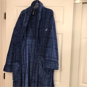 Men’s navy blue robe